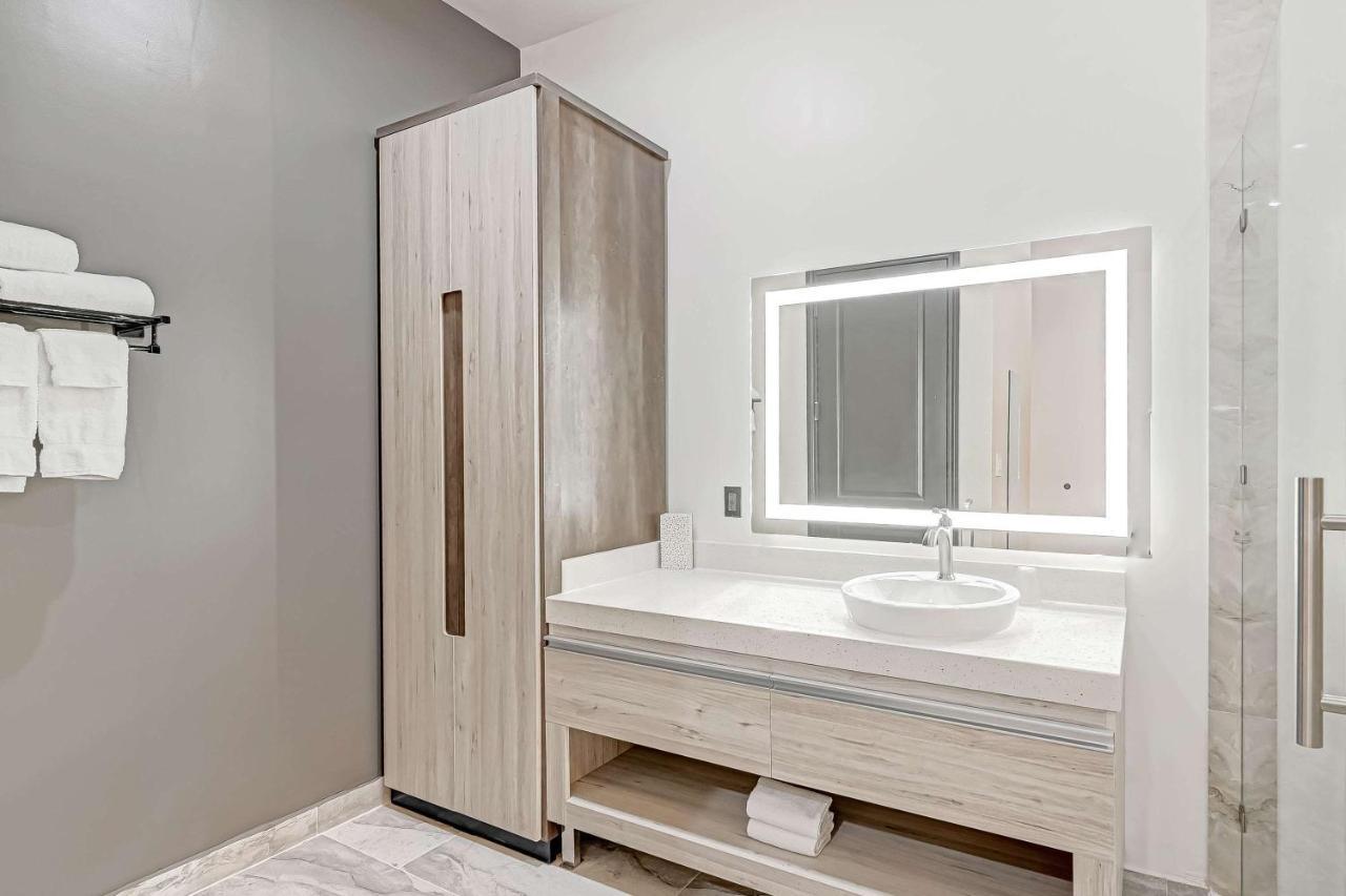 Surestay Hotel By Best Western Houston Southeast South Houston Bagian luar foto